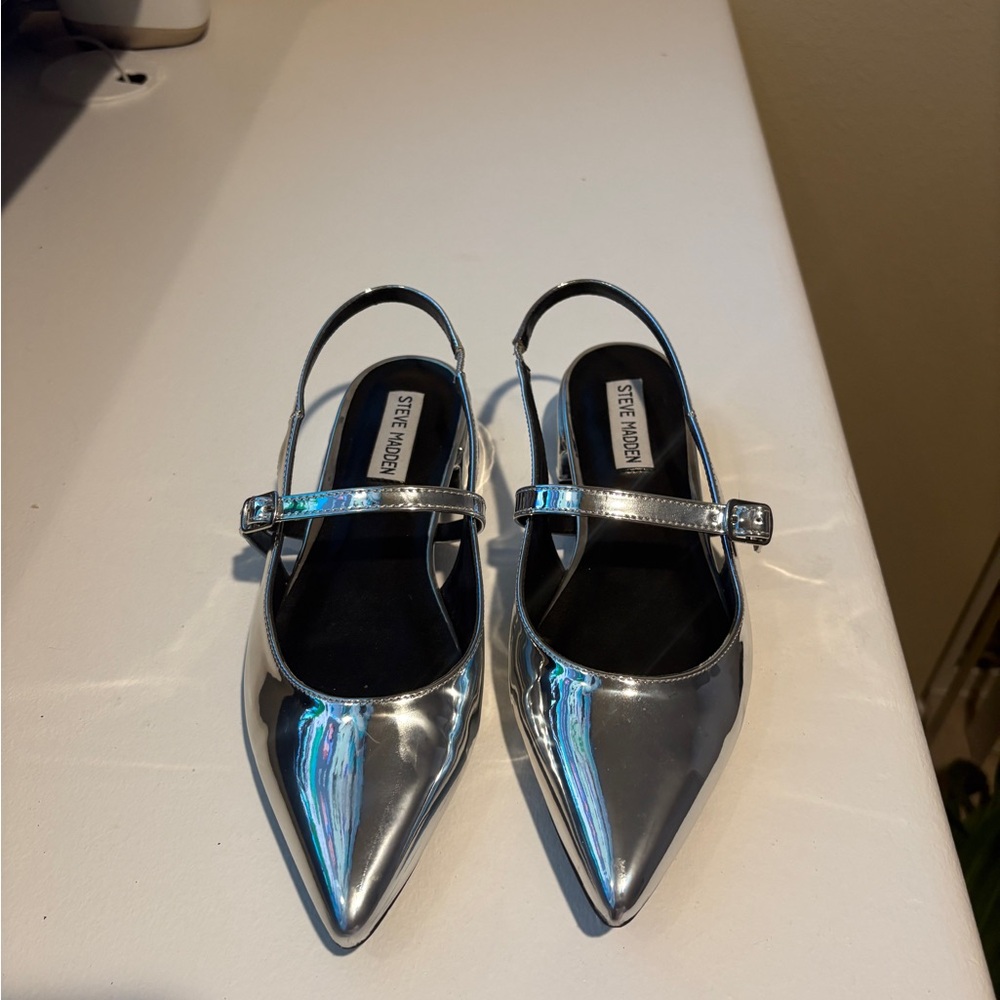 Steve Madden Metallic Silver Flats